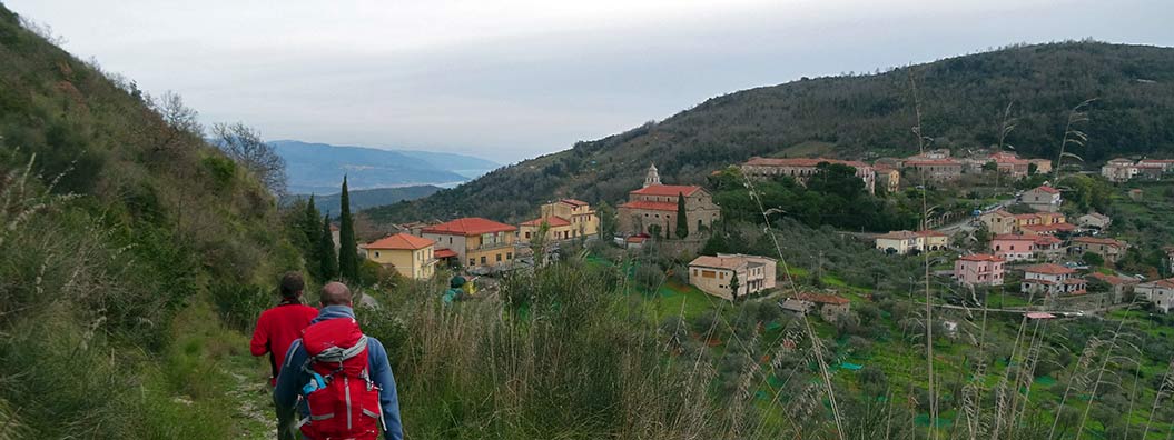 blazes lead to historical villages in Italy, Cilento - Sherpa Expeditions