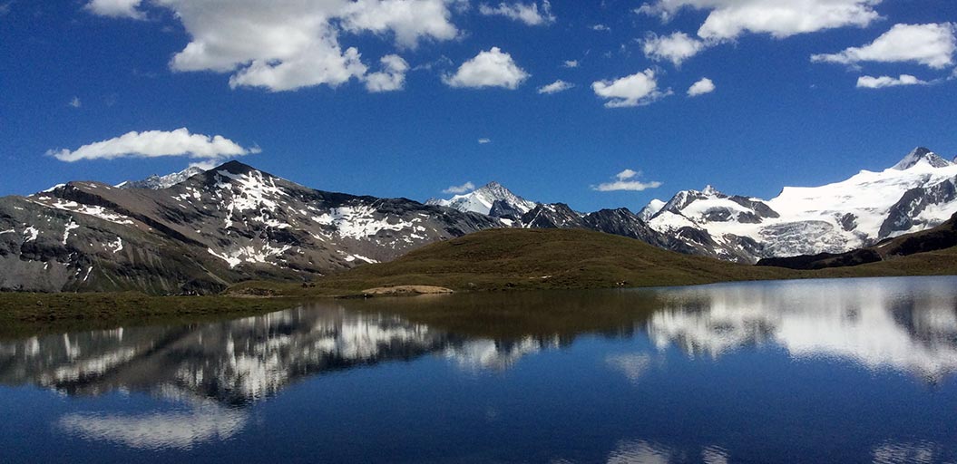 Spectacular views in Switzerland while walking the Haute Route - Sherpa