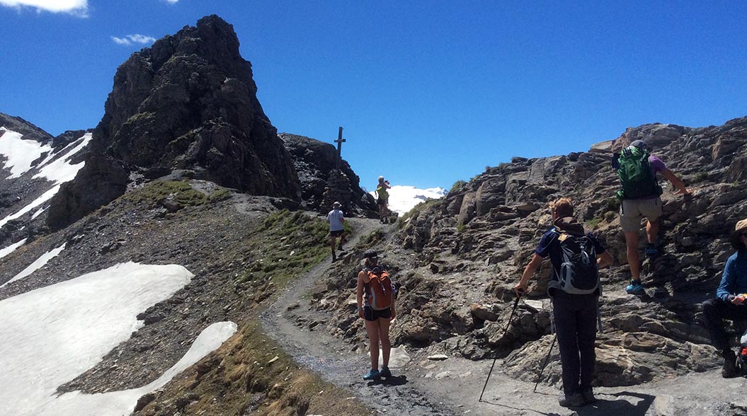Mountain walking - Things to do in Switerland - Sherpa Expeditions