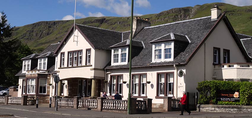 Kirkhouse Inn on John Muir Way Scotland - Sherpa Expeditions