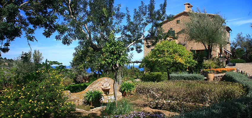 visit Casa de Robert Graves on a Majorca walking holiday - Sherpa Expeditions